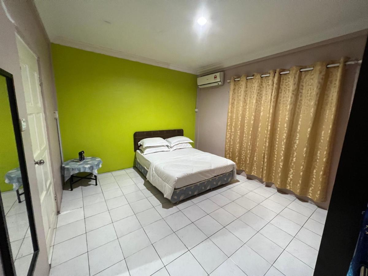 Hanif Homestay Kuching Zewnętrze zdjęcie