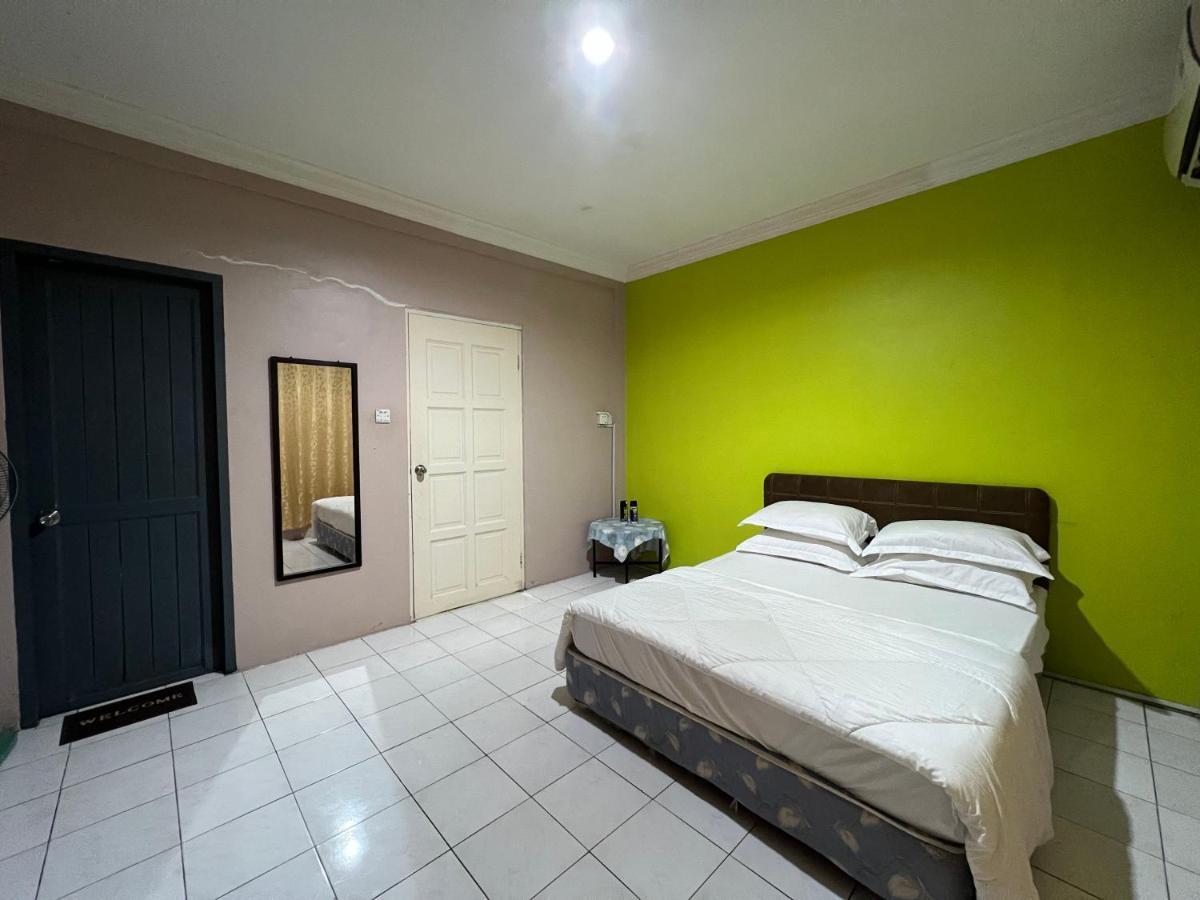 Hanif Homestay Kuching Zewnętrze zdjęcie