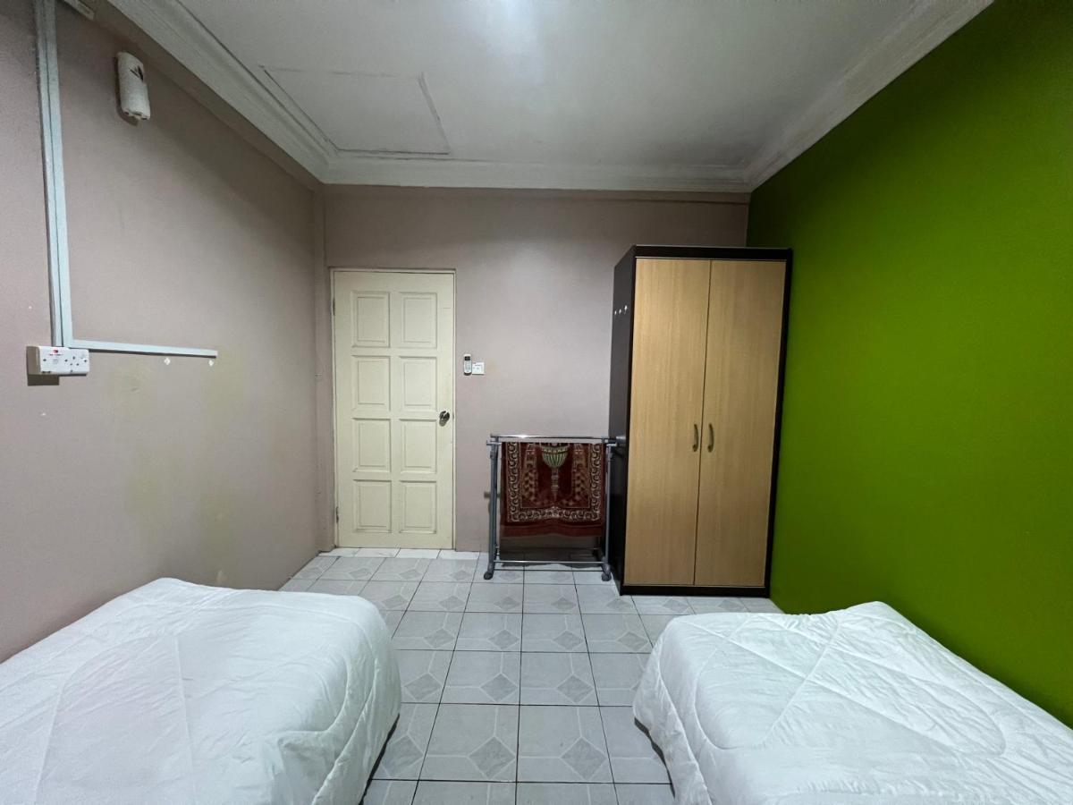 Hanif Homestay Kuching Zewnętrze zdjęcie