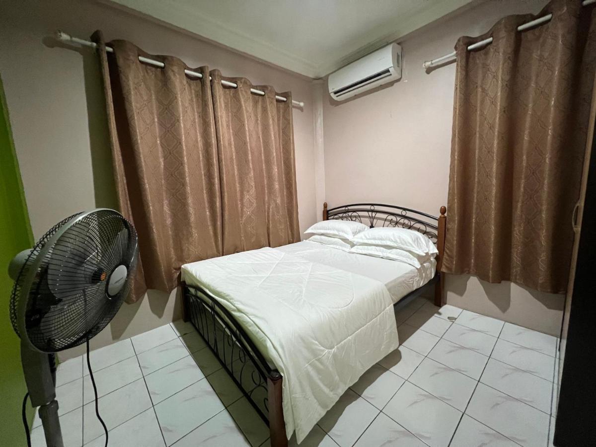 Hanif Homestay Kuching Zewnętrze zdjęcie