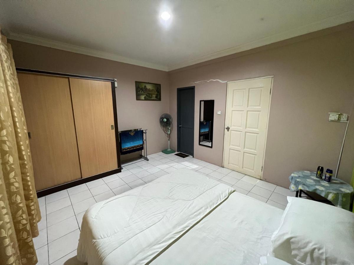 Hanif Homestay Kuching Zewnętrze zdjęcie