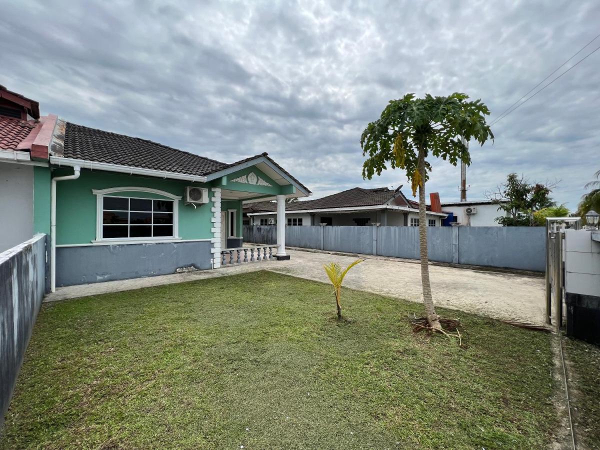 Hanif Homestay Kuching Zewnętrze zdjęcie