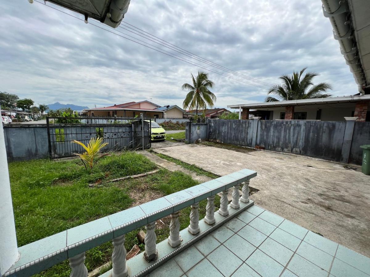 Hanif Homestay Kuching Zewnętrze zdjęcie