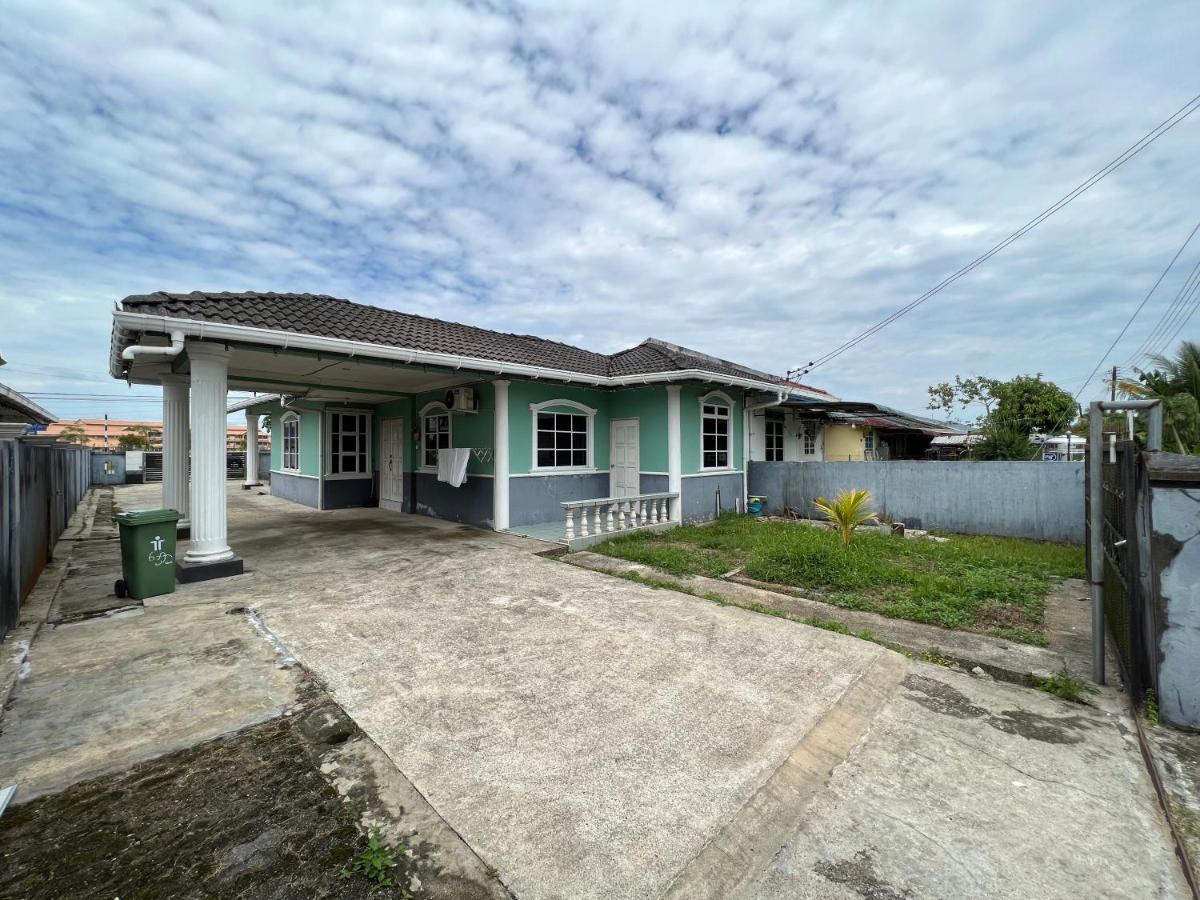 Hanif Homestay Kuching Zewnętrze zdjęcie