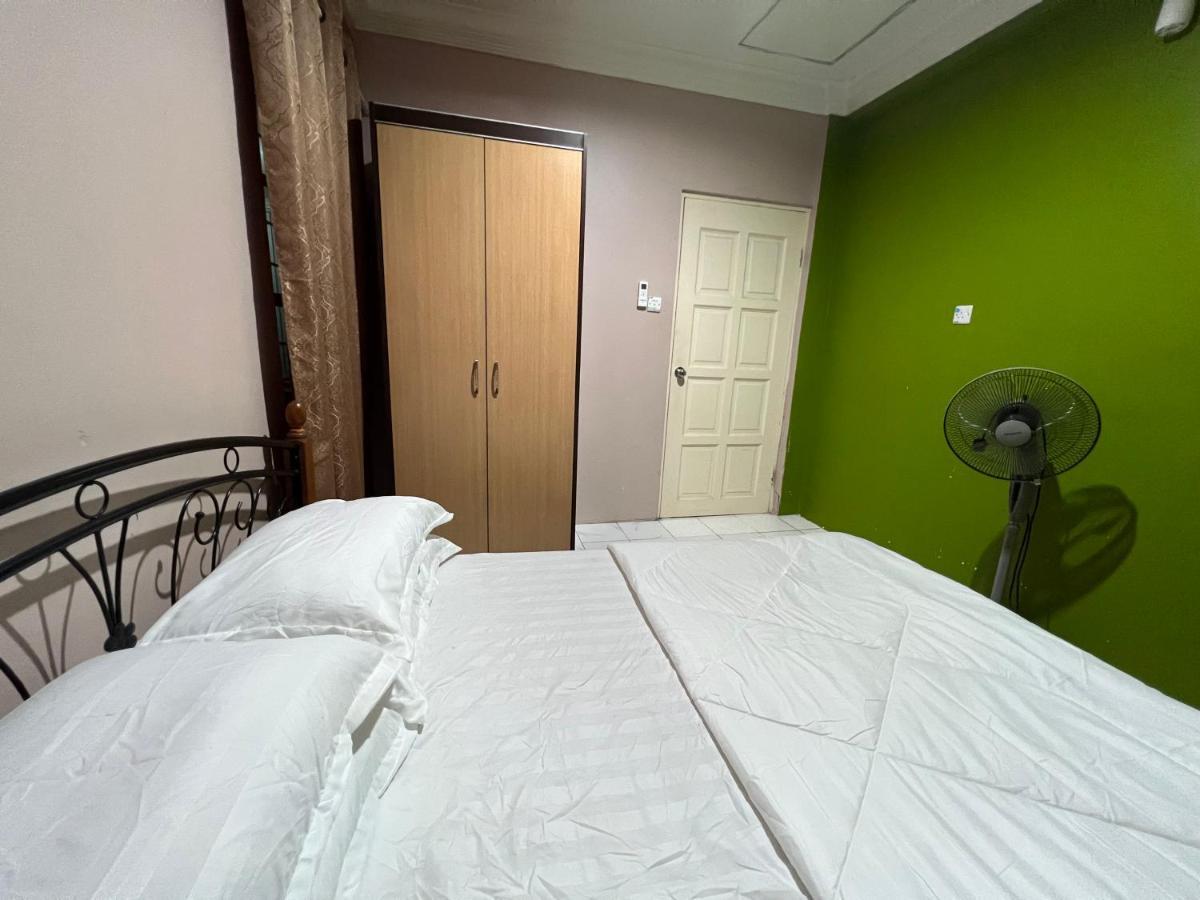 Hanif Homestay Kuching Zewnętrze zdjęcie